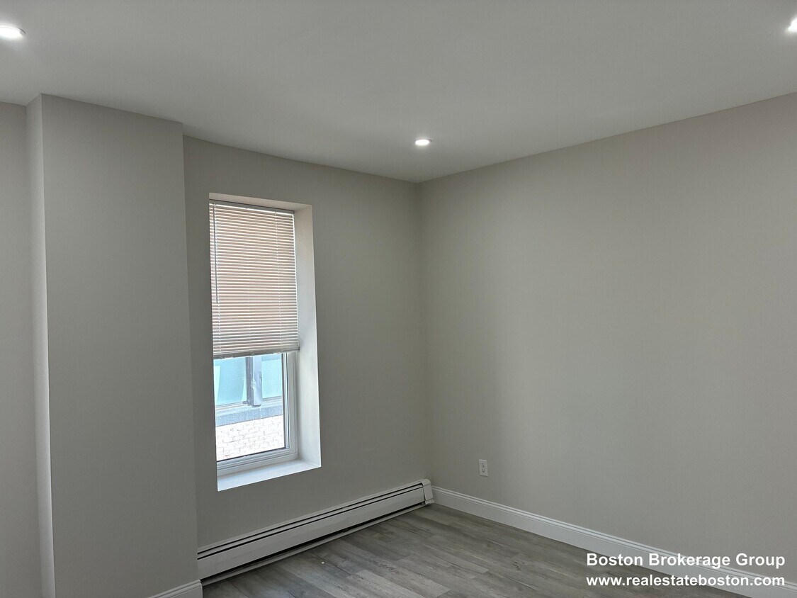 Building Photo - 9 Ruggles St