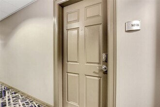 Building Photo - 150 S Las Vegas Blvd