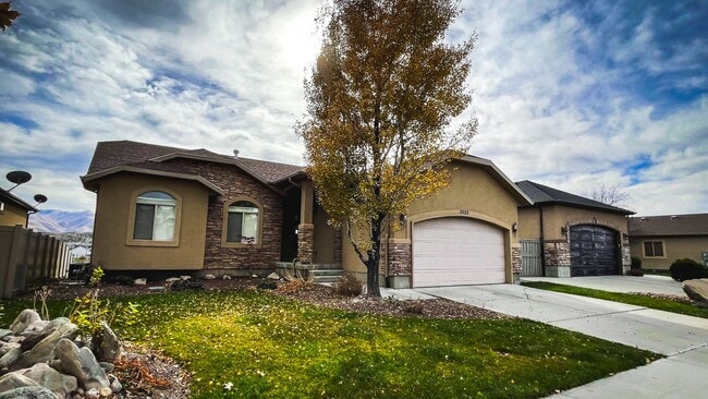 Building Photo - Beautiful 3 bedroom 2 bath home is Eagle M...