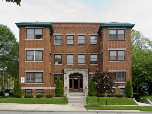 Primary Photo - 2544 N Maryland Ave
