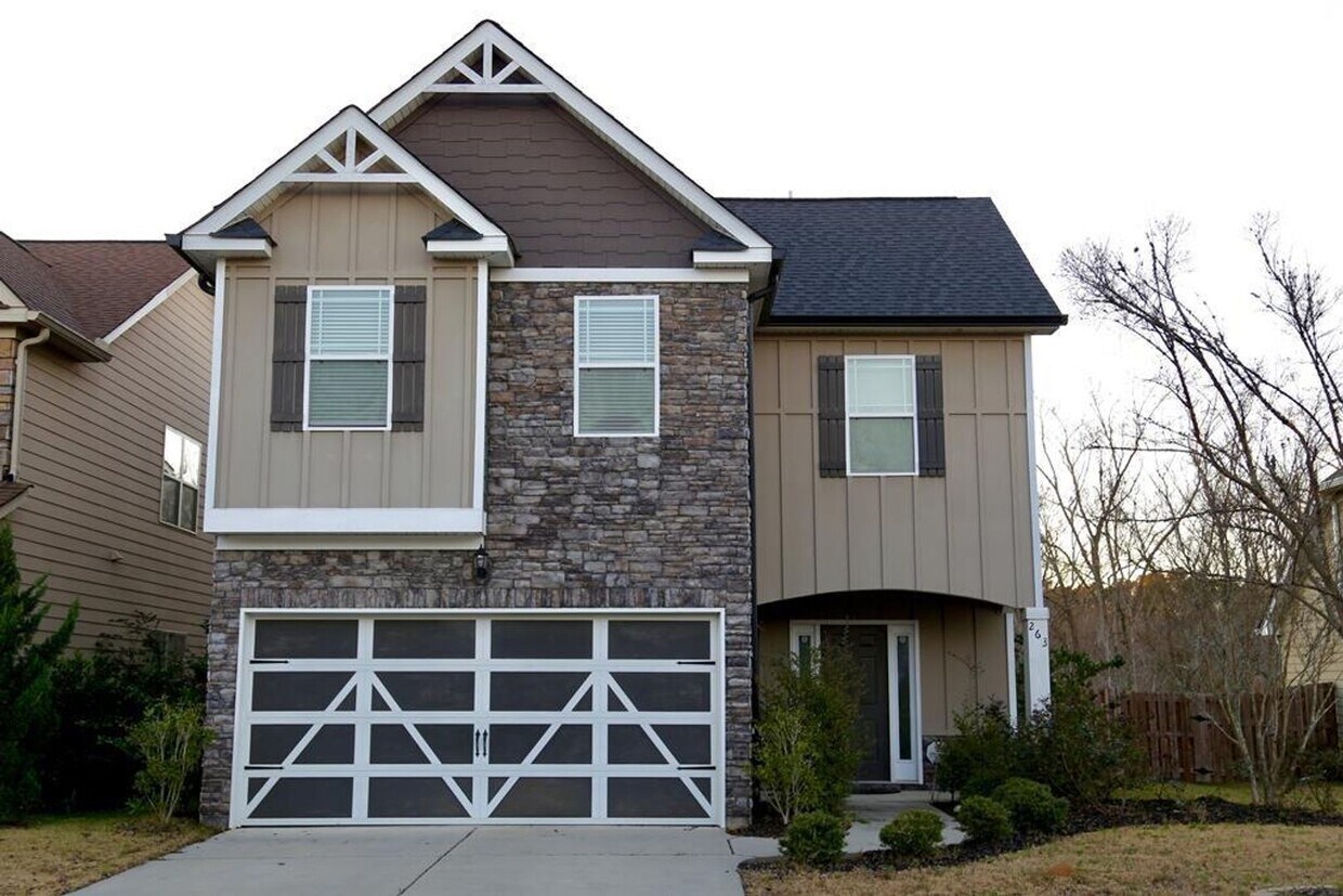 Primary Photo - 4 Bedroom 2.5 Bath in Crawford Creek