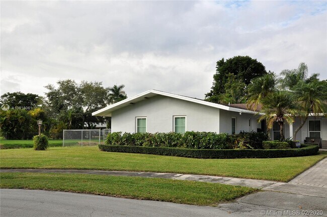 Building Photo - 18610 SW 93rd Pl