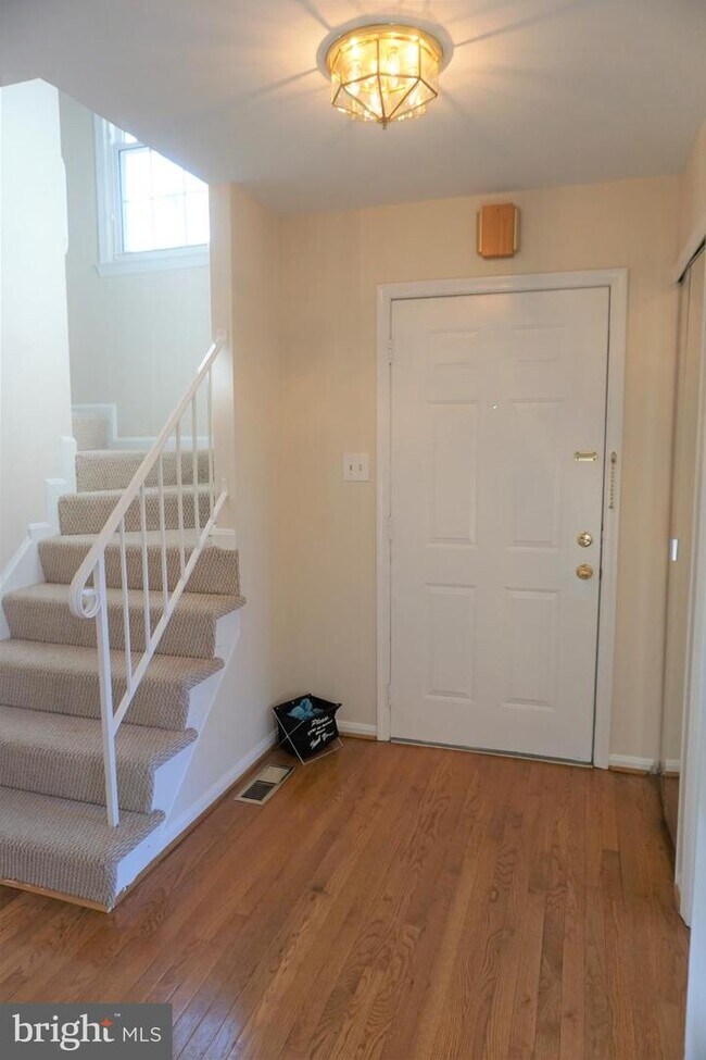 Building Photo - 9911 Finian Ct