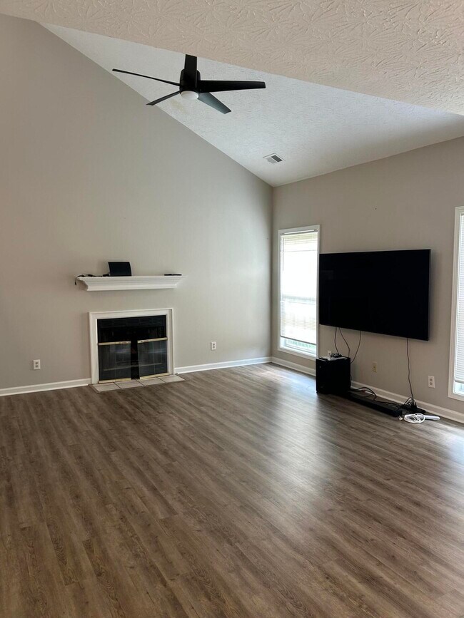 Foto del edificio - 3305 Drayton Pl