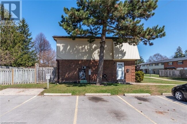 Building Photo - 144 Jansen Ave