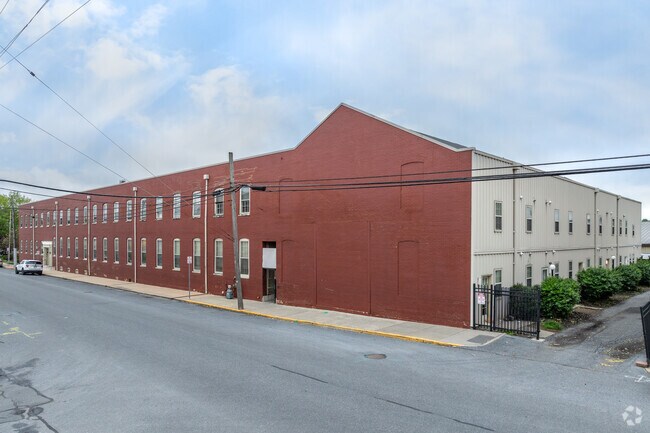 Foto del edificio - New Holland Apartments