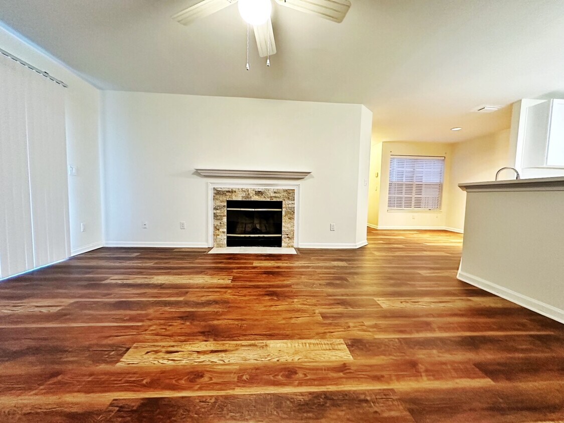 Primary Photo - 100 Ironwood Dr