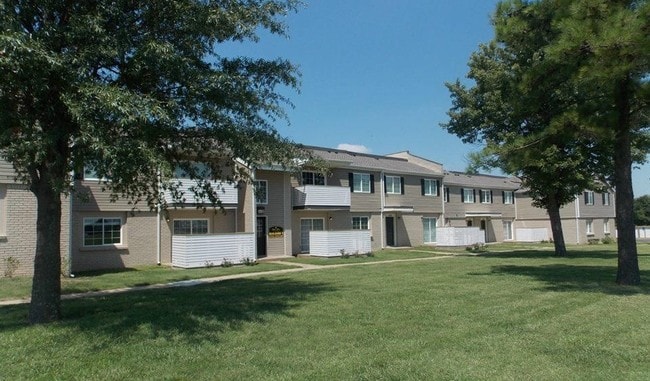 Foto del edificio - Metro Plex Apartments