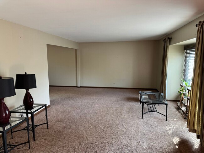 Foto del edificio - 11S067 West St