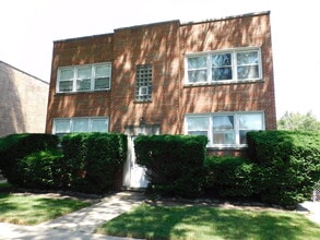 Building Photo - 2816 W Summerdale Ave