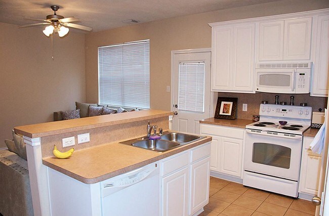 Building Photo - 207 N Burberry Park Cir
