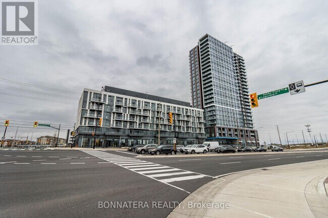 Building Photo - 10 Lagerfeld Dr