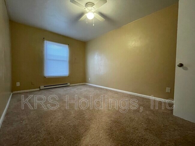 Foto del edificio - 7447 Fenner St