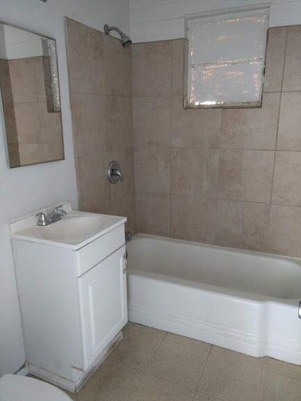 Foto del edificio - 2237 W Glenrosa Ave #1