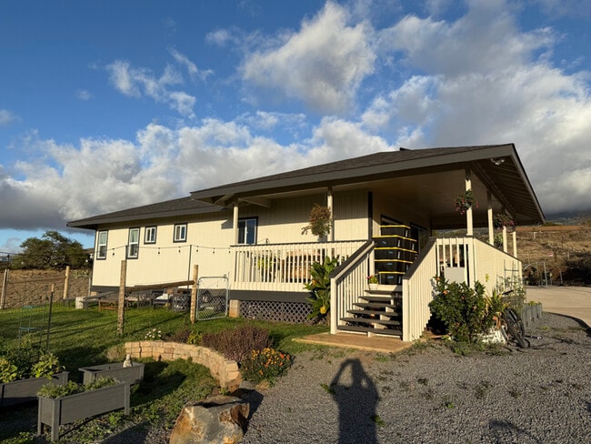 Building Photo - 1300 Naalae Rd