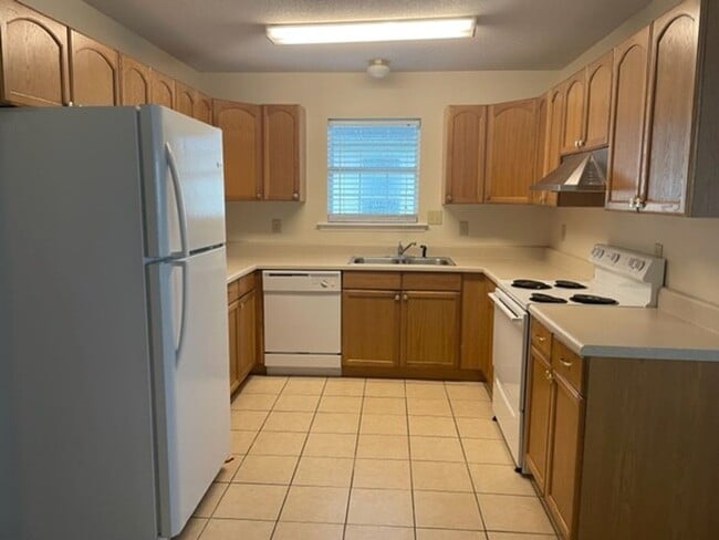 Foto del edificio - Nice 3 bedroom/2 bathroom Home in Shiloh Forrest