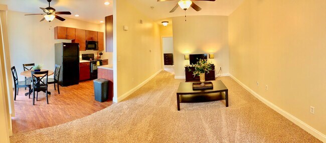 Building Photo - 404 Treyson Ln