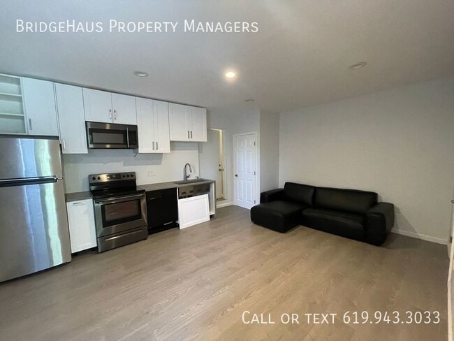 Foto del edificio - Book a tour of this gorgeous 1 bed / 1 bat...