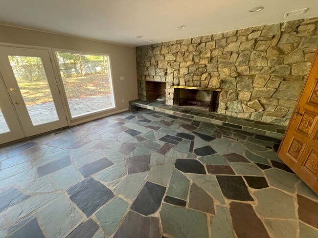 Building Photo - 7223 Selkirk Dr