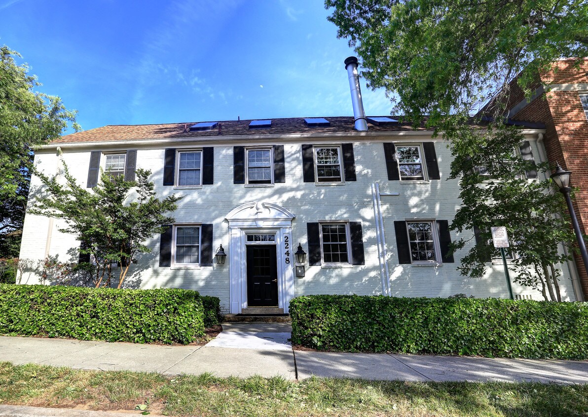 Primary Photo - 2248 Washington Ave