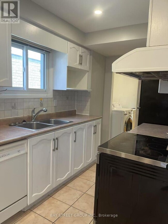 Building Photo - 230 Enchanted Hills Crescent