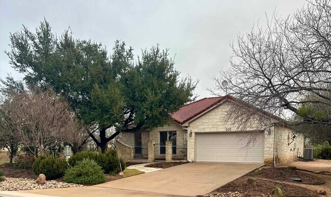 Foto del edificio - 203 Hi Cir W