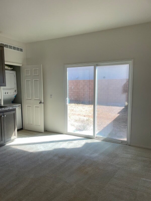 Building Photo - 13078 Luna Rd