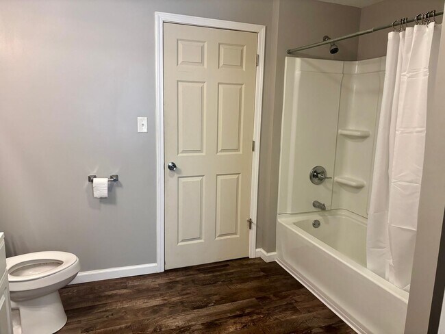 Foto del edificio - Check Out This 3-Bed/1-Bath House in Bluff...