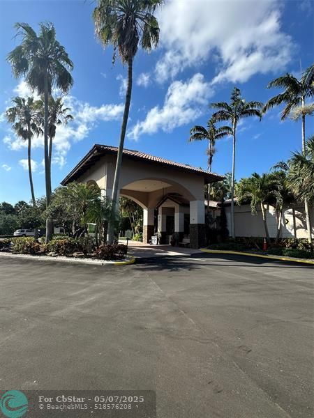 Building Photo - 10884 La Salinas Cir