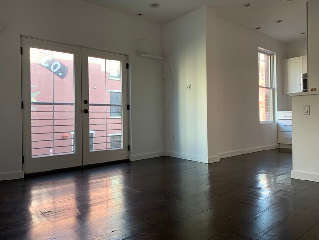 living room - 253 N 3rd St