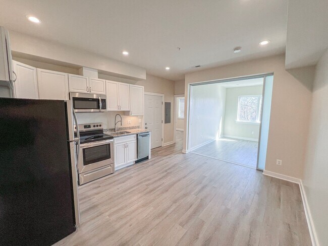 Foto del edificio - 845 Upshur St NW