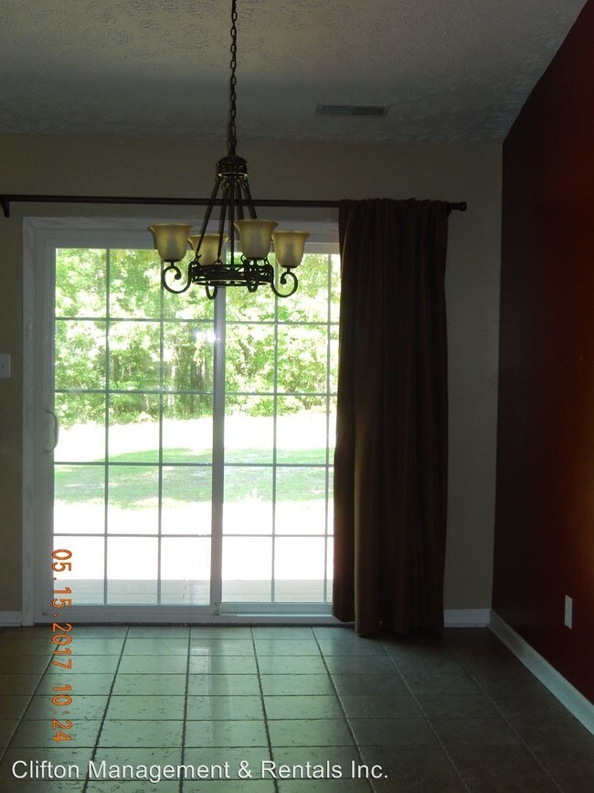 Foto del edificio - 105 Cherry Branch Dr