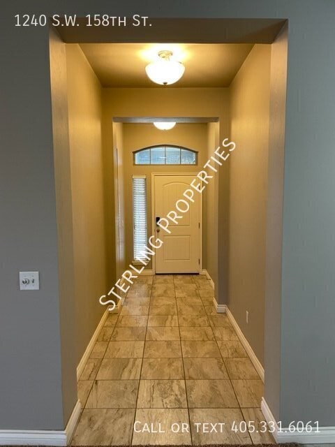 Building Photo - 1240 SW 158th St