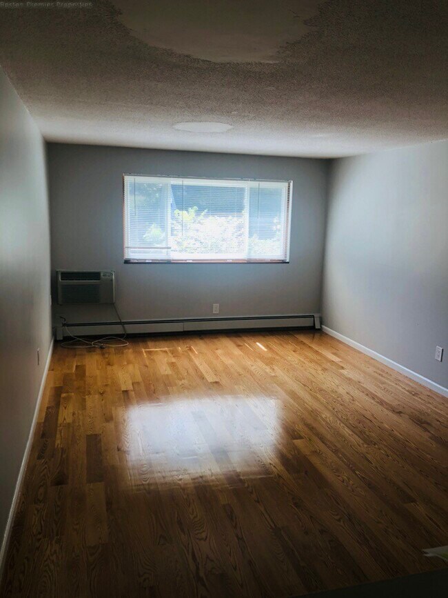 Foto del edificio - 293 Willard St