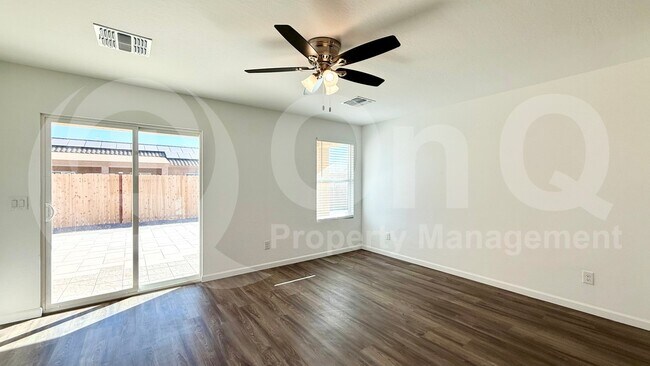 Foto del edificio - 14515 S Vera Cruz Rd