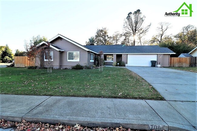 Building Photo - 1708 Gold Hills Dr. - Corner Lot off Gold ...