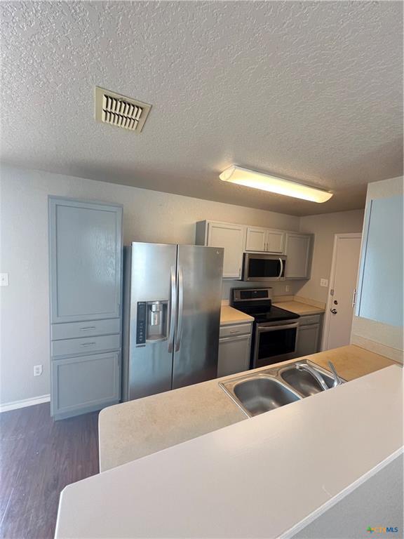 Building Photo - 651 Northern Lights Dr