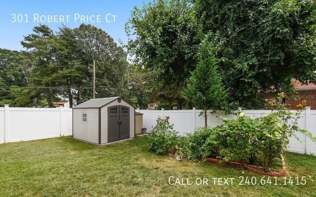 Foto del edificio - 301 Robert Price Ct