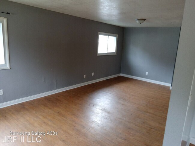Building Photo - 3 br, 2 bath House - 410 Dalgren Ave