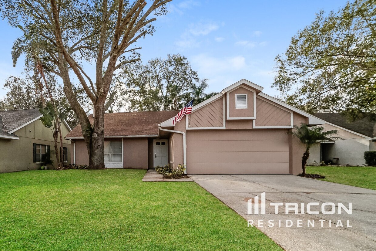 Primary Photo - 1410 Cloverfield Drive Brandon FL