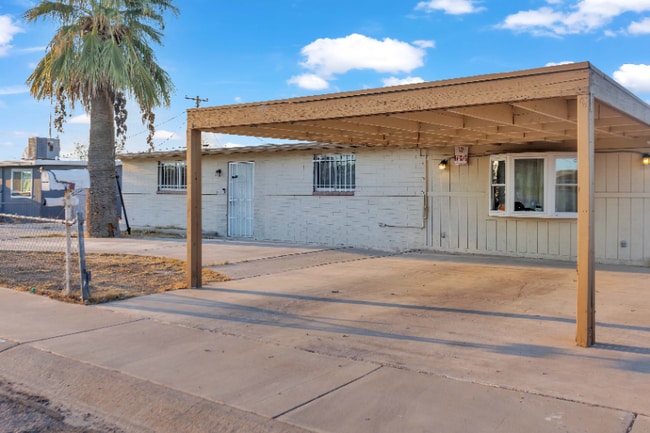 Photo - 1908 E Lynne Ln Townhome
