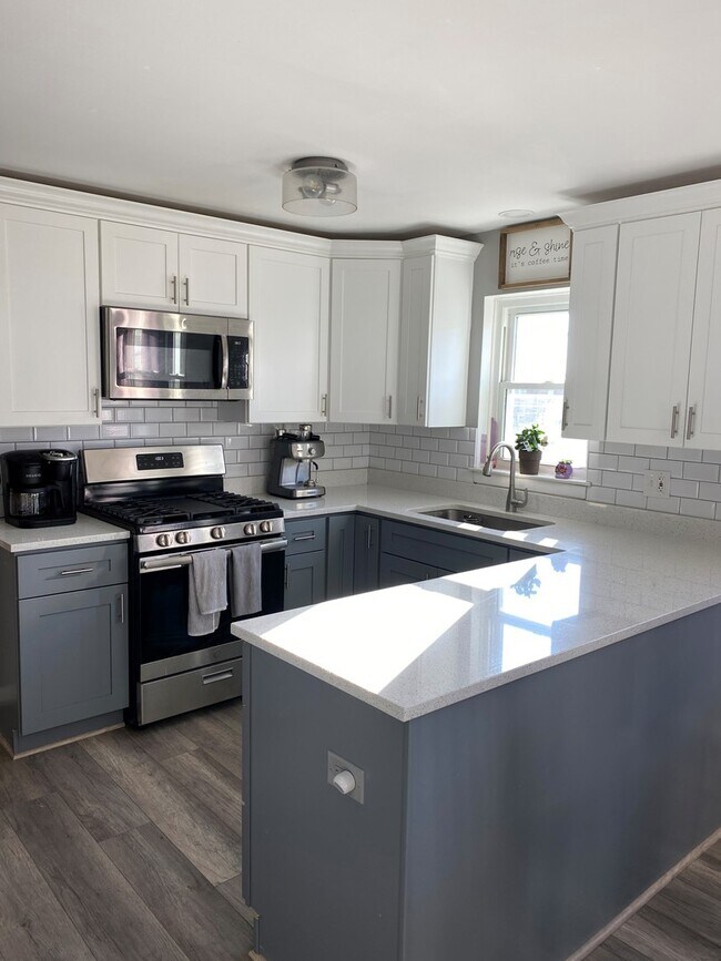 Building Photo - 5415 Latrobe Ave