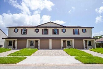 Building Photo - 2637 Hunt Club Ln