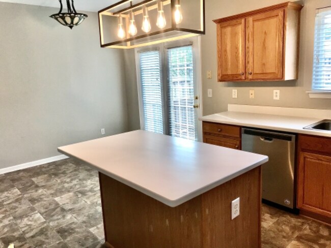 Foto del edificio - 16213 Peachmont Dr