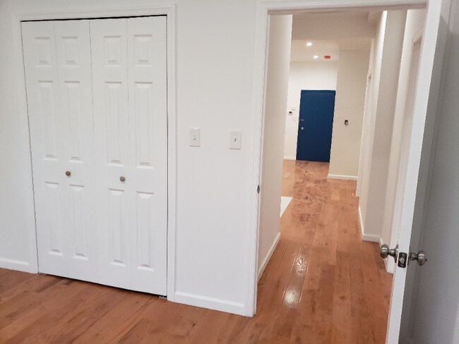 Building Photo - 1464 College Ave