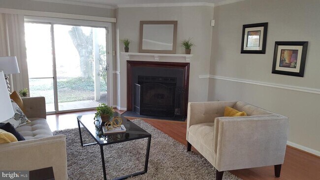 Building Photo - 2821 Yarling Ct