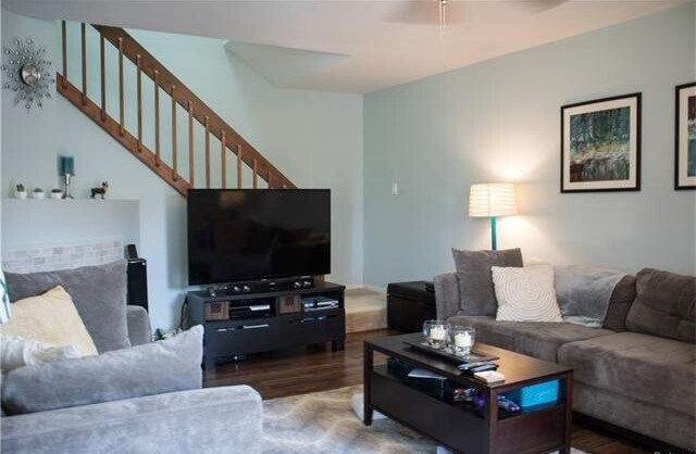 Building Photo - 2041 Arbor Way N