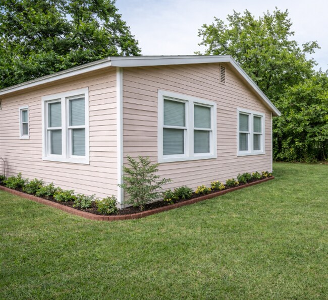 Foto del edificio - Spacious Cozy Home in Eastlawn