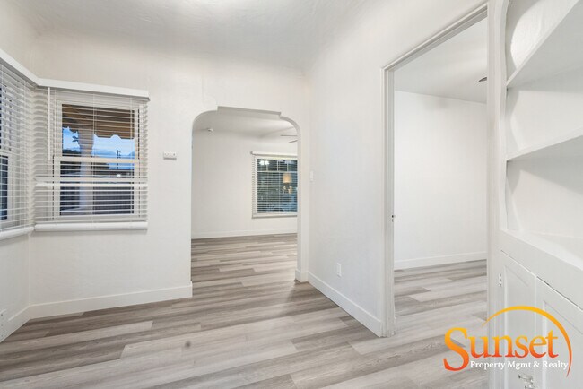 Building Photo - 4926 Del Monte Ave