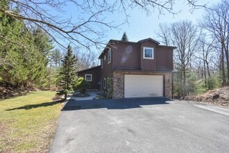 Building Photo - 15 Gottshall Dr